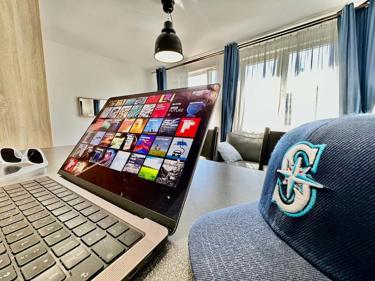 Apartament Neon 2 - Fast Wifi 70'Tv Netflix Hbo Max Appletv+ Warszawa 0*,